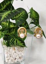Load image into Gallery viewer, Ferragamo Gancini pearl earrings